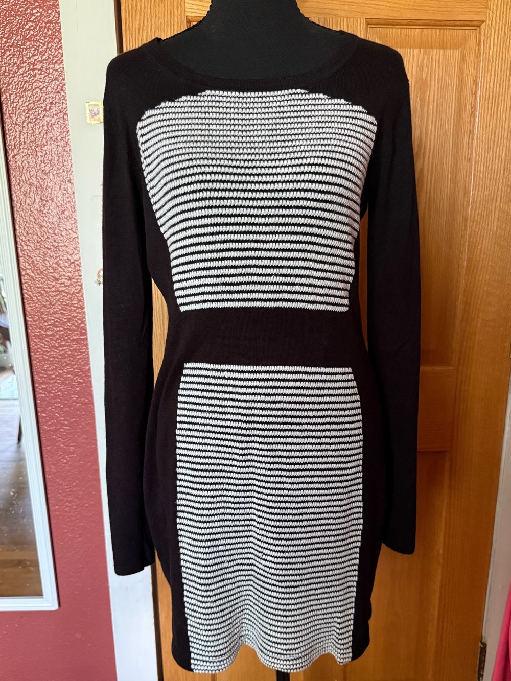 Versona Black and White Striped Long-Sleeve Knit Dress